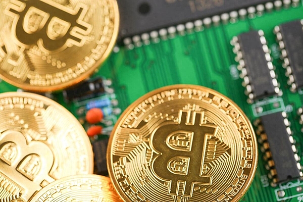 比特币市场观察：关键支撑位上的攻防战